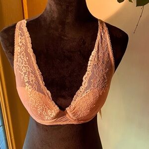 🔥French Connection Lace Bra w/Underwire🔥 NWT